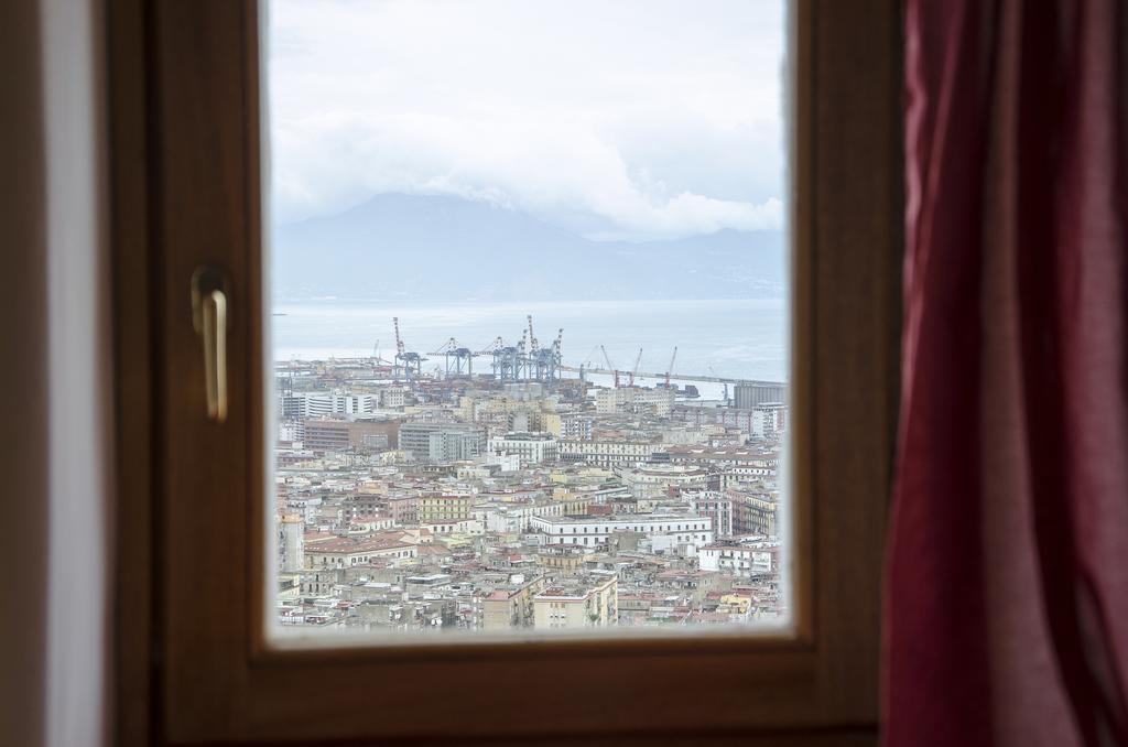 La Torre Di Ro Bed and Breakfast Napoli Værelse billede